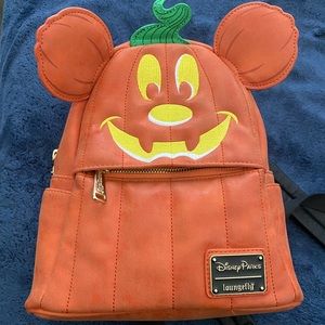 Pumpkin loungefly backpackPlease read description